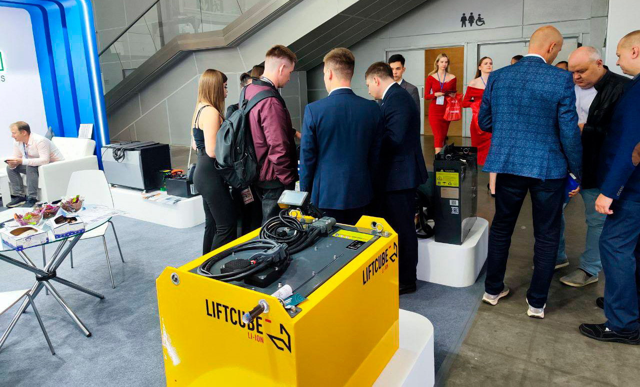 аккумуляторы Liftcube CeMAT RUSSIA 2025, литиевые батареи EKT Вольта Групп.
